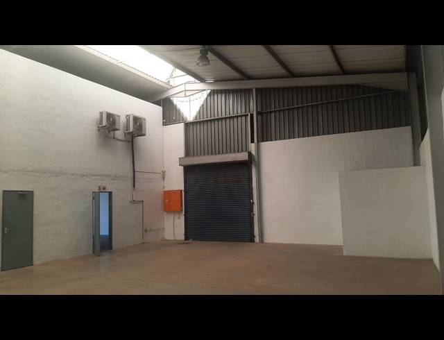 308M² WAREHOUSE TO LET IN WESTMEAD